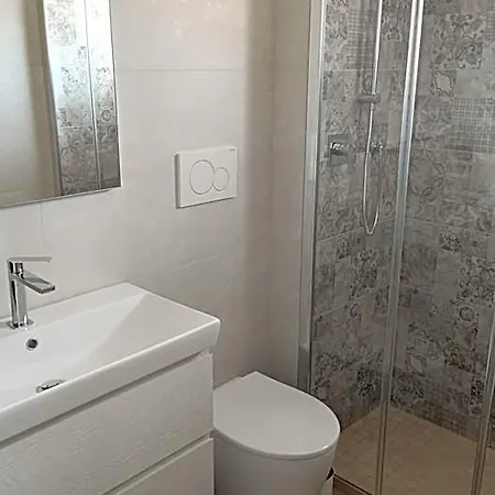 Alexa Hotel